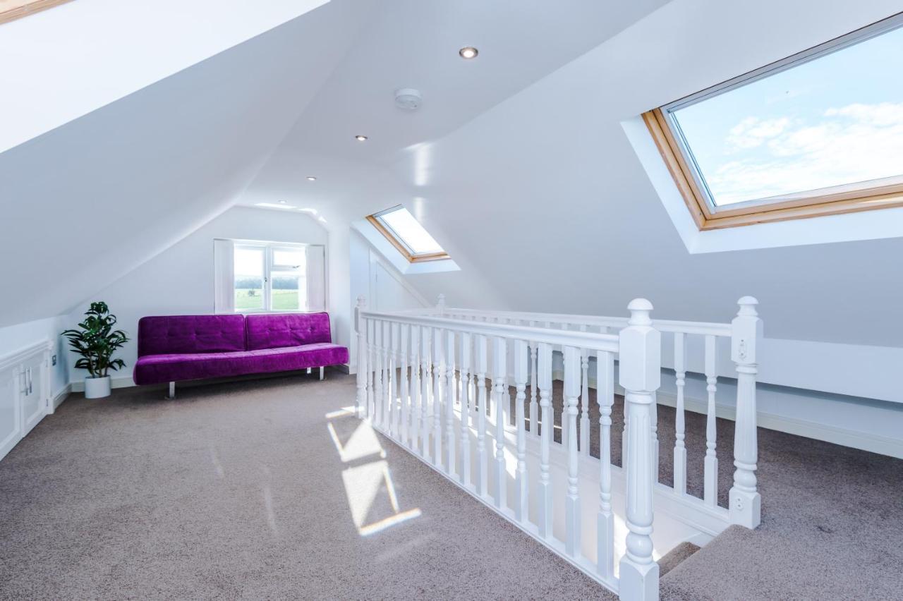 "Woodlands" By Greenstay Serviced Accommodation - Luxury 3 Bed Cottage In North Wales With Stunning Countryside Views & Parking - Close To Glan Clwyd Hospital - The Perfect Choice For Contractors, Business Travellers, Families And Groups Bodelwyddan Kültér fotó