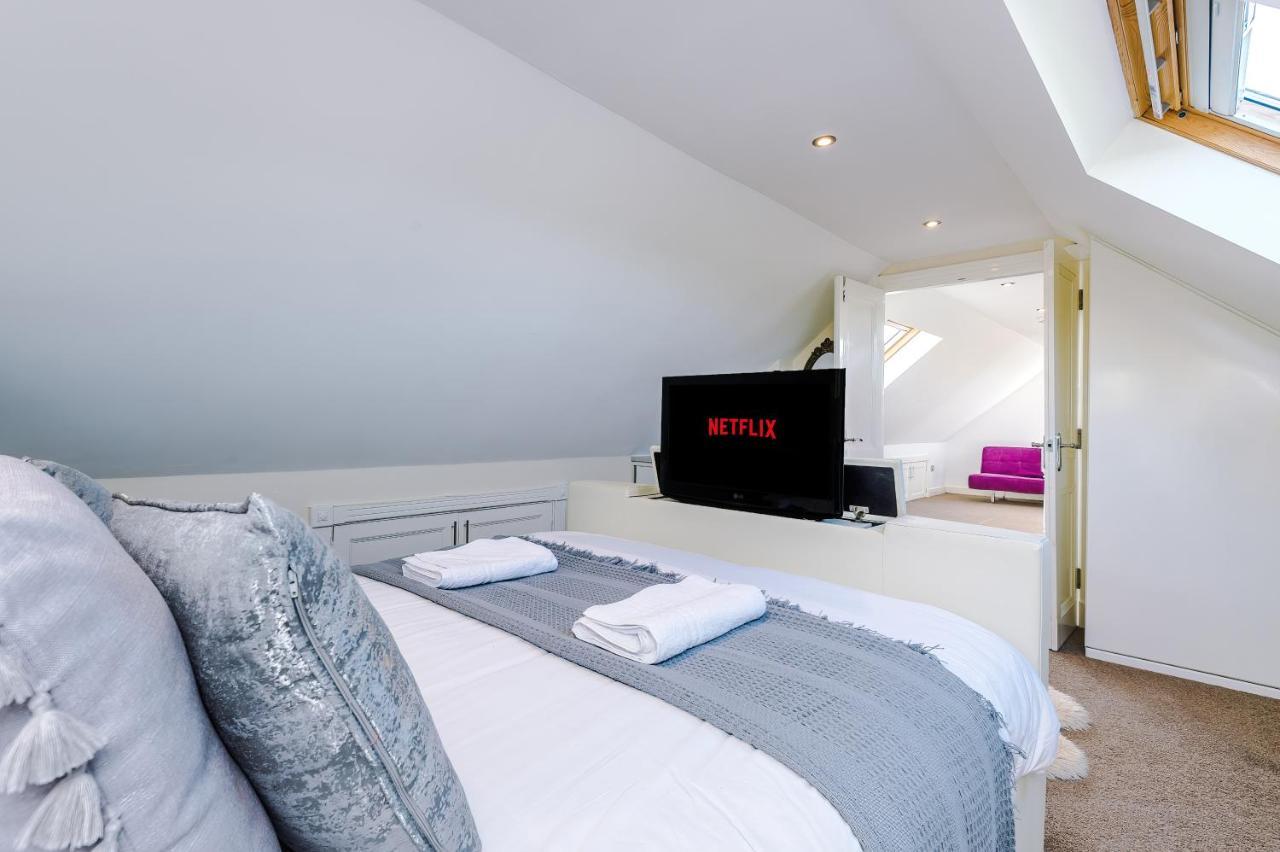 "Woodlands" By Greenstay Serviced Accommodation - Luxury 3 Bed Cottage In North Wales With Stunning Countryside Views & Parking - Close To Glan Clwyd Hospital - The Perfect Choice For Contractors, Business Travellers, Families And Groups Bodelwyddan Kültér fotó