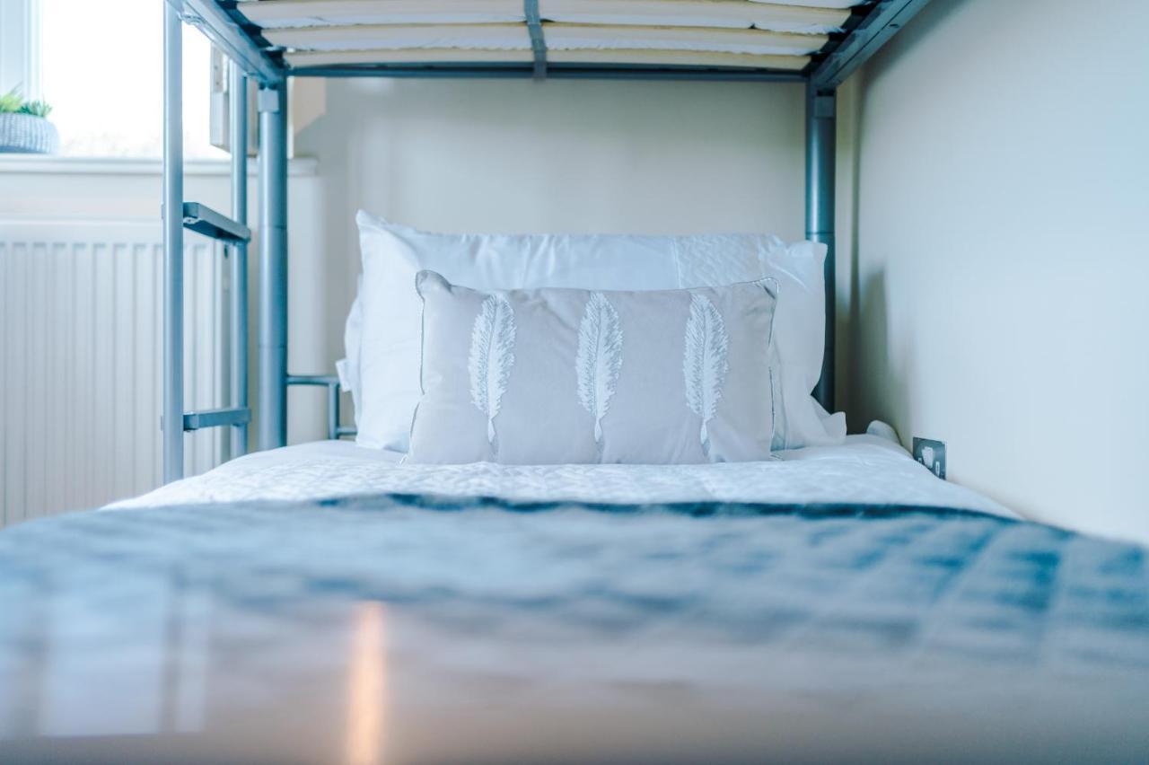 "Woodlands" By Greenstay Serviced Accommodation - Luxury 3 Bed Cottage In North Wales With Stunning Countryside Views & Parking - Close To Glan Clwyd Hospital - The Perfect Choice For Contractors, Business Travellers, Families And Groups Bodelwyddan Kültér fotó